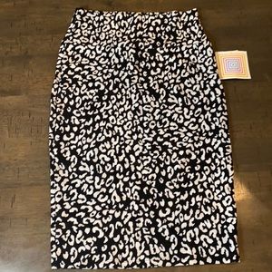 NEW LulaRoe Cassie Skirt